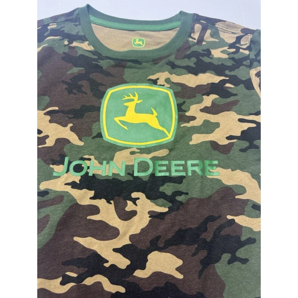 John Deere Kids Camo Logo T-Shirt Size M (8) Green Short Sleeve NWT